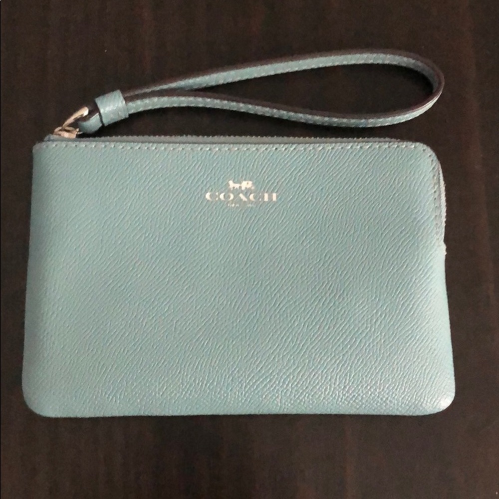 Coach wristlet wallet